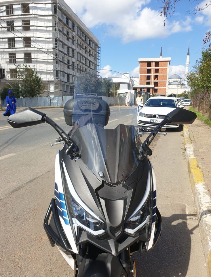 MOTOCAM Arora Chinf 318 Ön Cam 2023-2026 Model 75cm Şeffaf Renkli 4mm UZUN