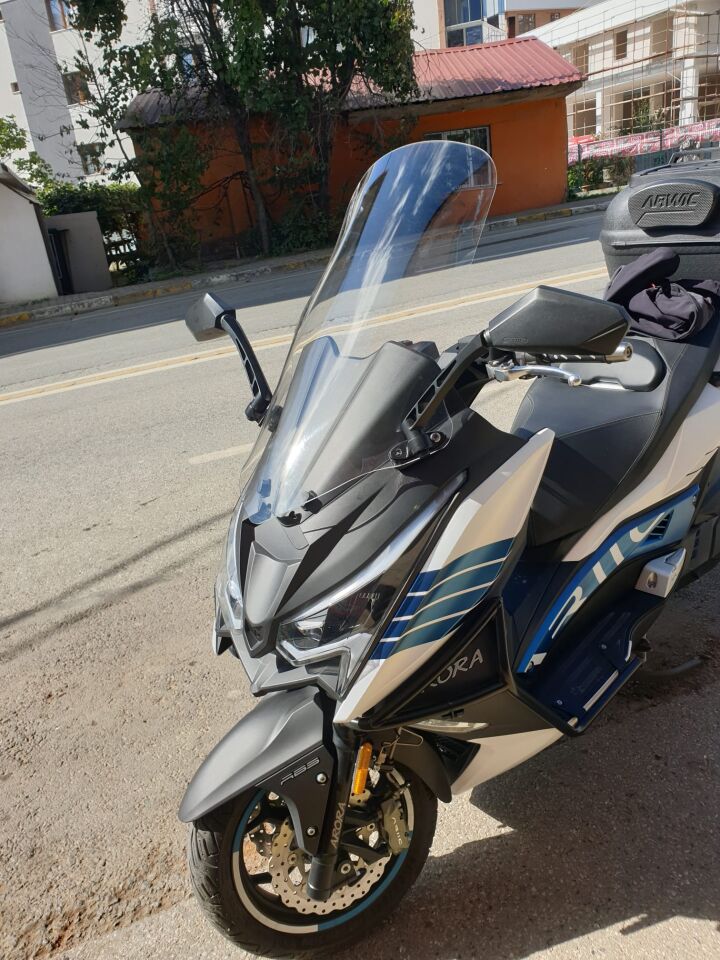 MOTOCAM Arora Chinf 318 Ön Cam 2023-2026 Model 75cm Şeffaf Renkli 4mm UZUN