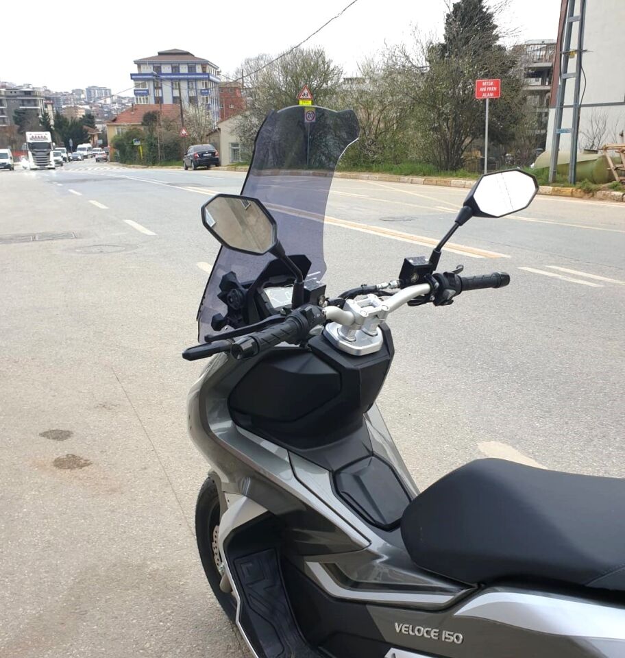 MOTOCAM RKS Veloce Ön Cam 2023-2026 Model 65cm Füme Renkli 4mm ORTA BOYLU