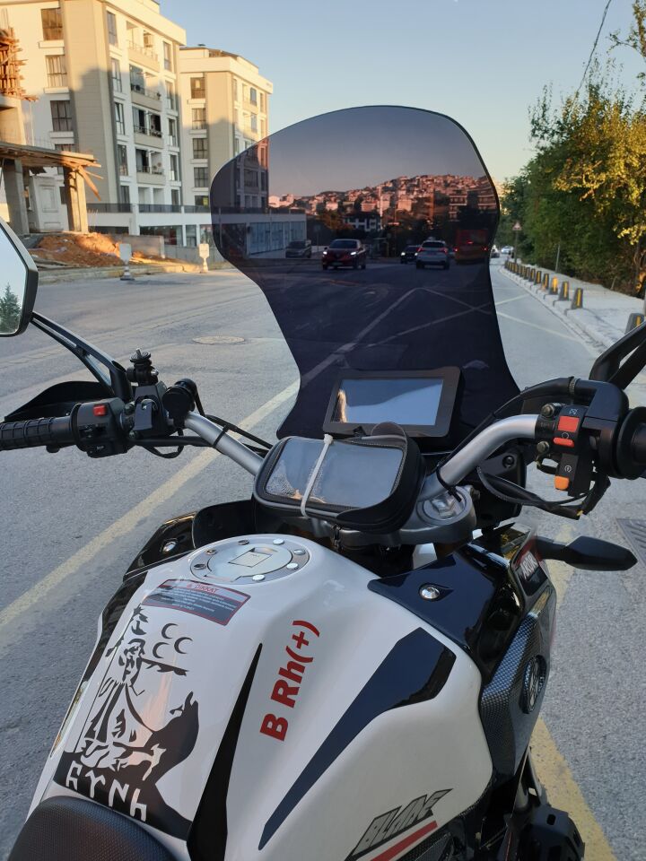 MOTOCAM Arora CR 250 Ön Cam 2025-2026 Model 55cm Siyah Renkli 4mm