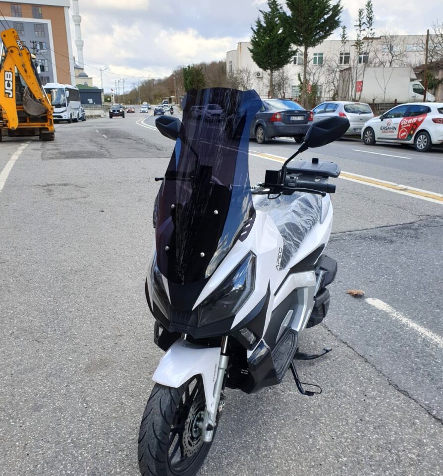 MOTOCAM RKS Veloce Ön Cam 2023-2026 Model 65cm Siyah Renkli 4mm ORTA BOYLU