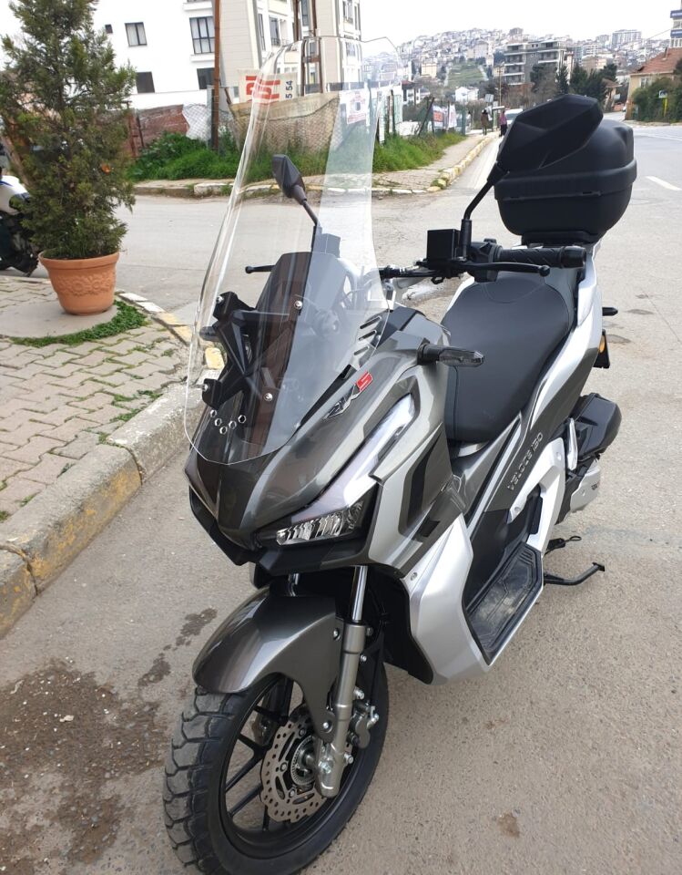 MOTOCAM RKS Veloce Ön Cam 2023-2026 Model 65cm Şeffaf Renkli 4mm ORTA BOYLU