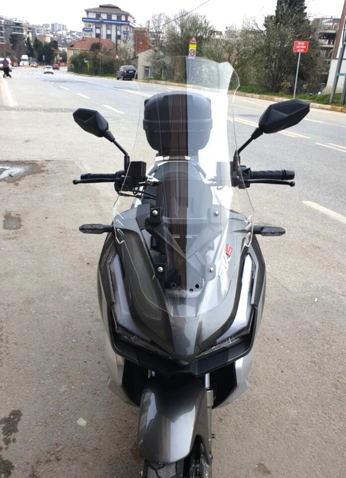 MOTOCAM RKS Veloce Ön Cam 2023-2026 Model 65cm Şeffaf Renkli 4mm ORTA BOYLU