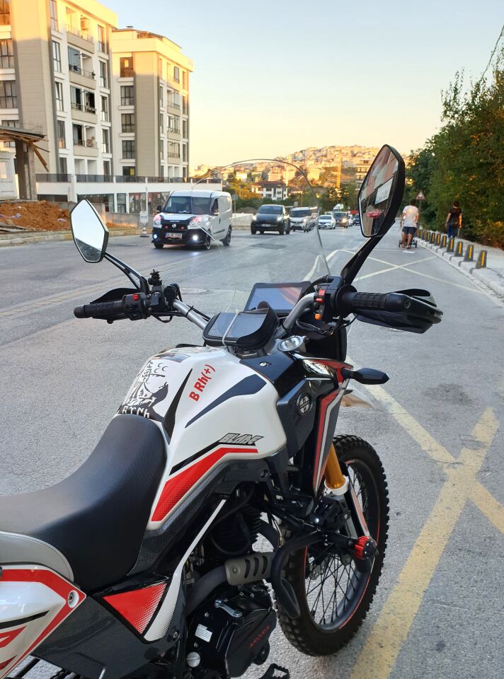 MOTOCAM Arora CR 250 Ön Cam 2025-2026 Model 55cm Şeffaf Renkli 4mm