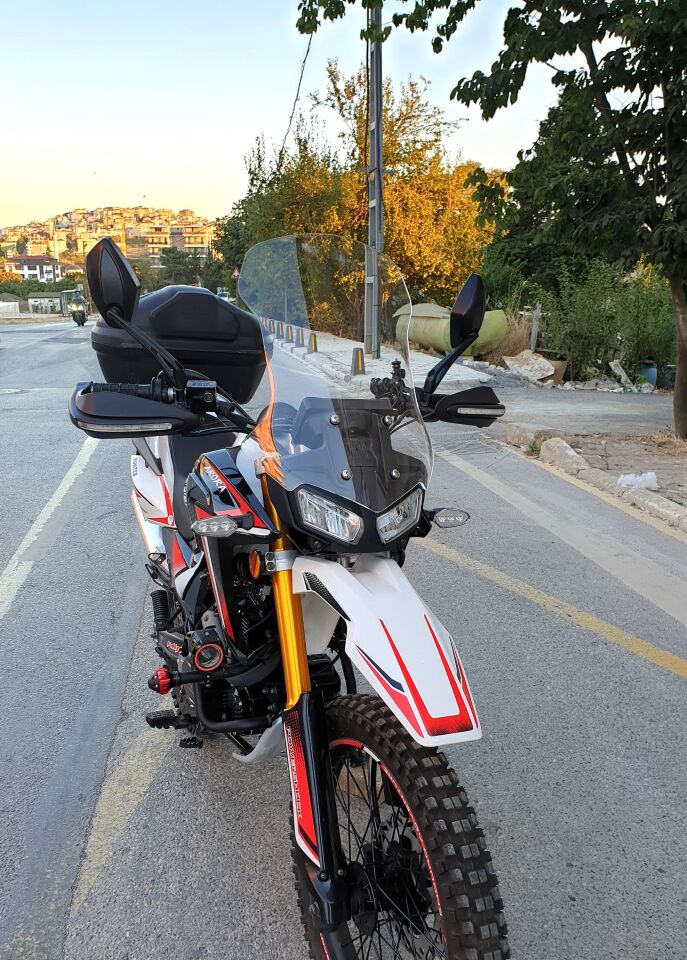 MOTOCAM Arora CR 250 Ön Cam 2025-2026 Model 55cm Şeffaf Renkli 4mm