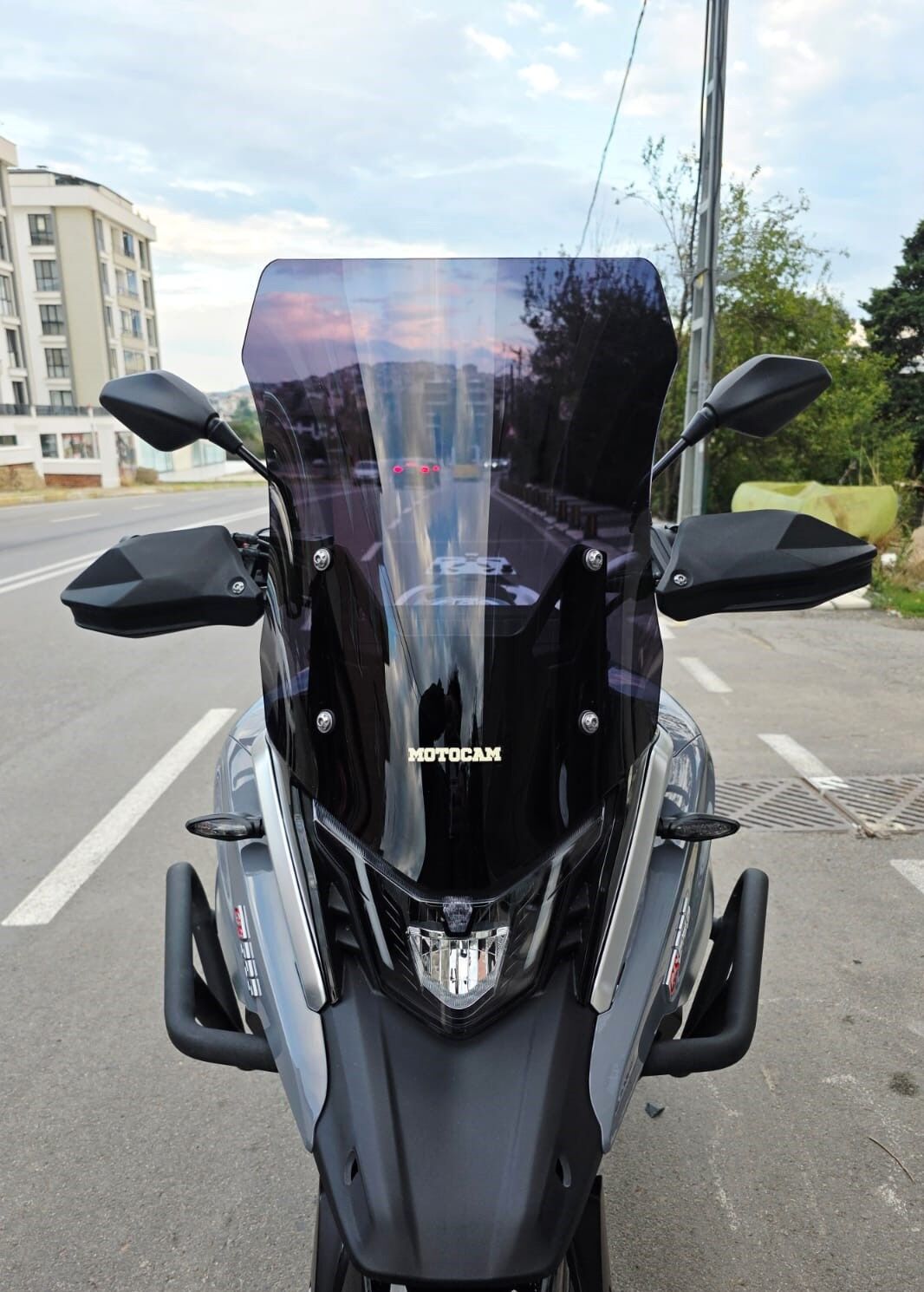 MOTOCAM Arora GS 525 Ön Cam 2022-2026 Model 51cm Siyah Renkli 4mm