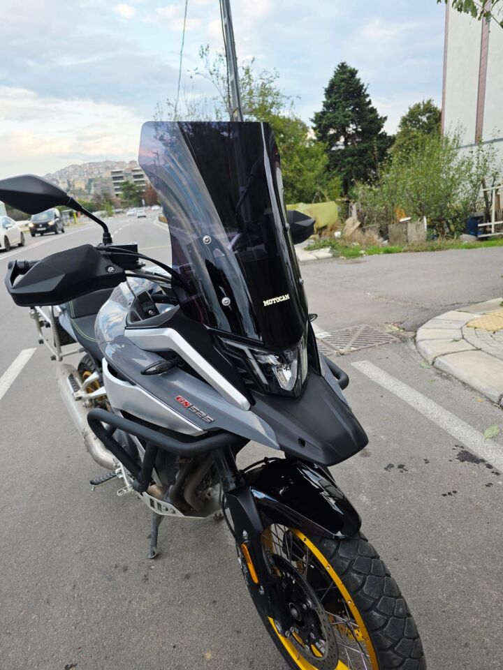 MOTOCAM Arora GS 525 Ön Cam 2022-2026 Model 51cm Siyah Renkli 4mm