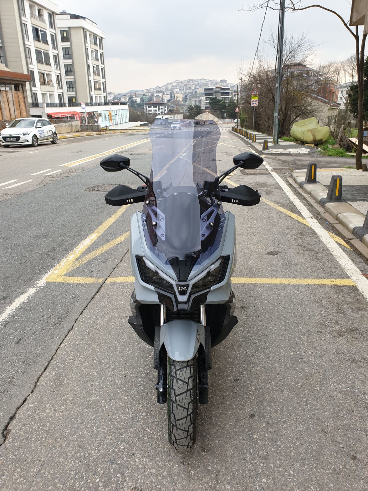 Sym Adx 300 Ön Cam 2024-2025 Model