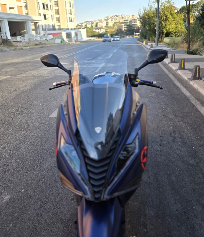 MOTOCAM Arora GT 125 Ön Cam 2023-2026 Model 65cm Şeffaf Renkli 4mm ORİJİNAL BOYLU