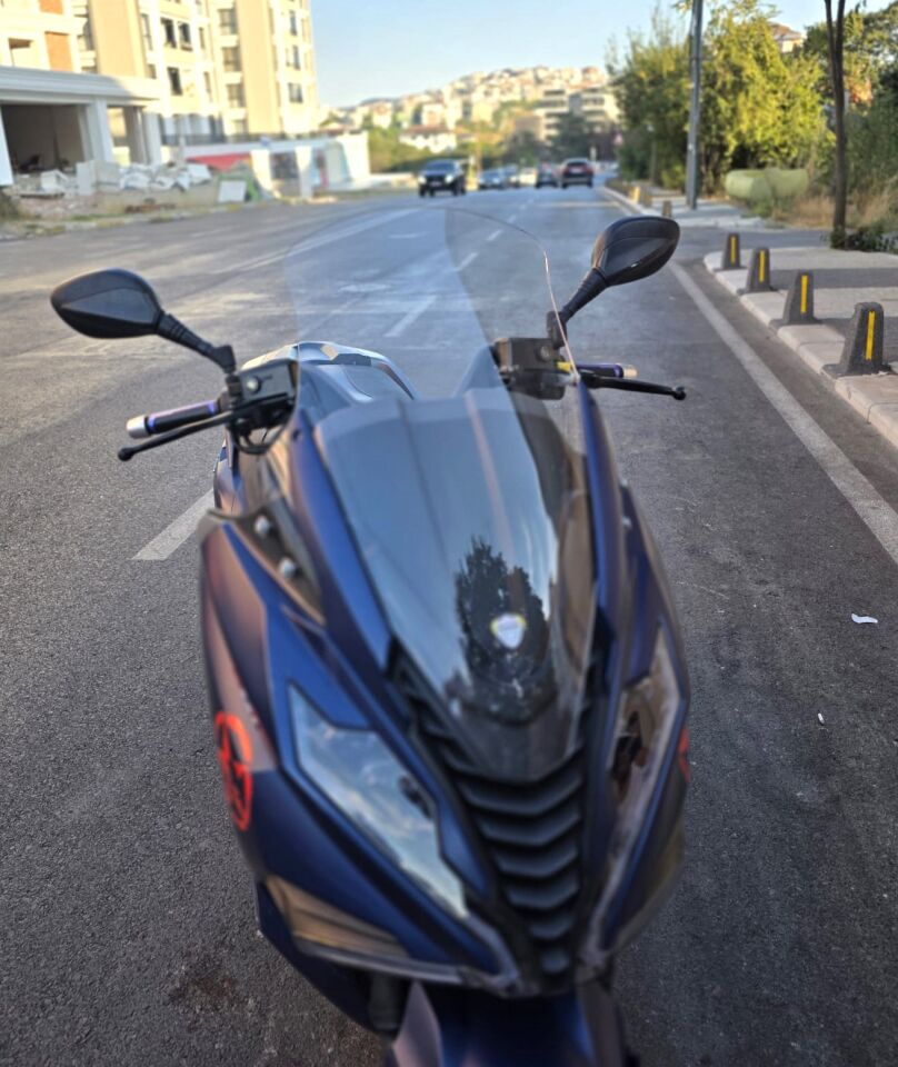 MOTOCAM Arora GT 125 Ön Cam 2023-2026 Model 65cm Şeffaf Renkli 4mm ORİJİNAL BOYLU