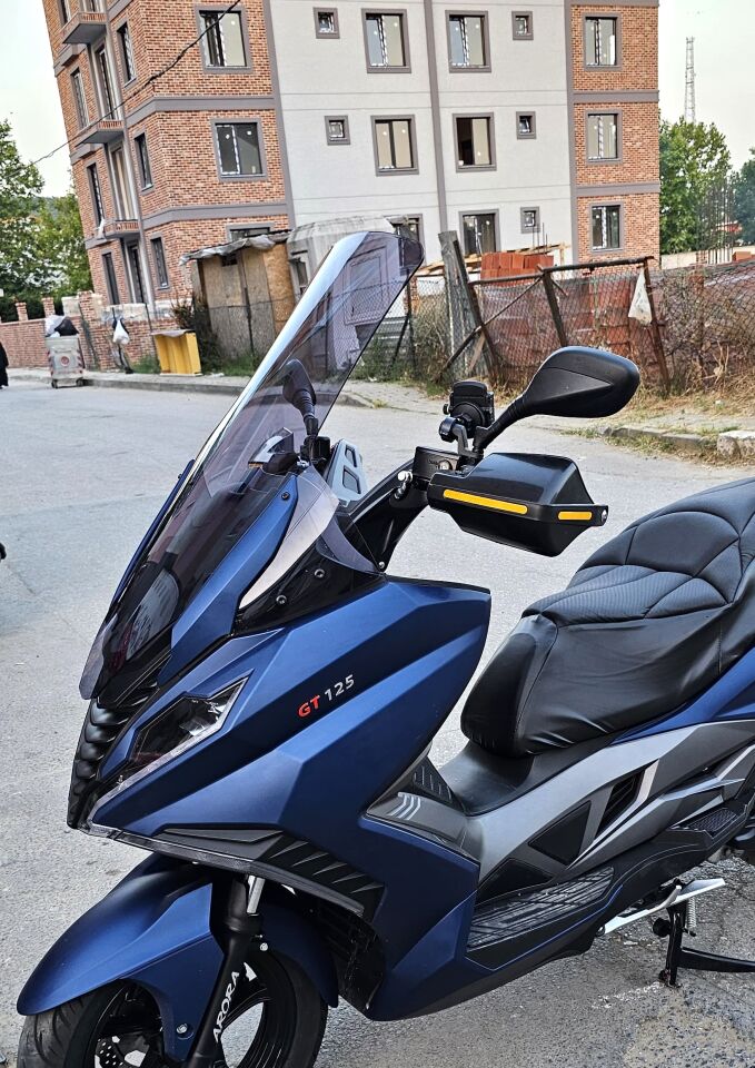 MOTOCAM Arora GT 125 Ön Cam 2023-2026 Model 83cm Füme Renkli 4mm UZUN