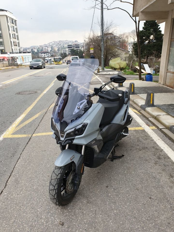 Sym Adx 300 Ön Cam 2024-2025 Model 75 CM - Açıkfüme Renkli