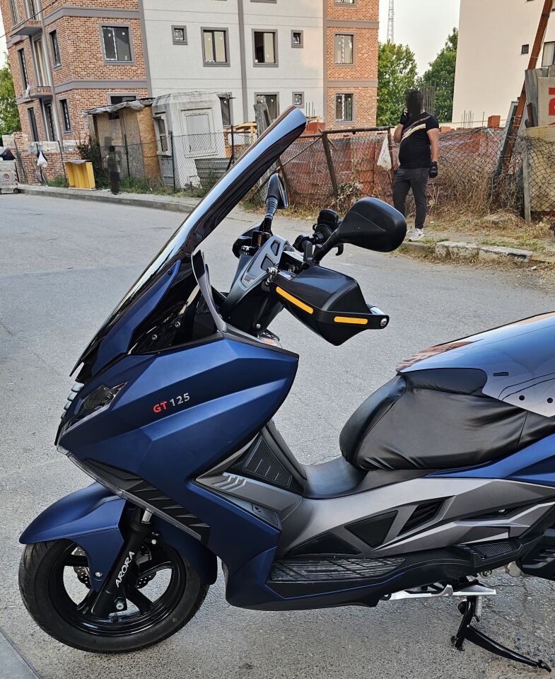 MOTOCAM Arora GT 125 Ön Cam 2023-2026 Model 83cm Siyah Renkli 4mm UZUN