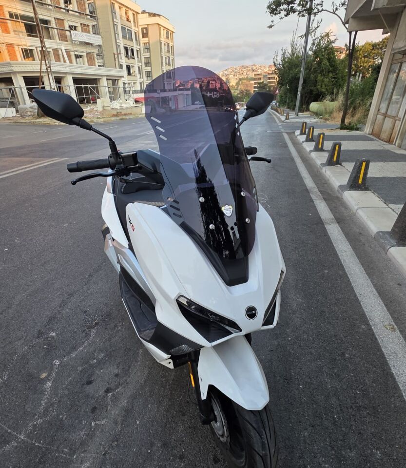 MOTOCAM RKS Vieste 249 Ön Cam 2022-2026 Model 55cm Siyah Renkli 4mm KISA