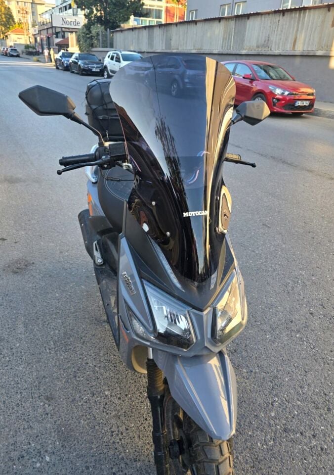 MOTOCAM Altai F3 Max Ön Cam 2024-2026 Model 63cm Siyah Renkli 4mm
