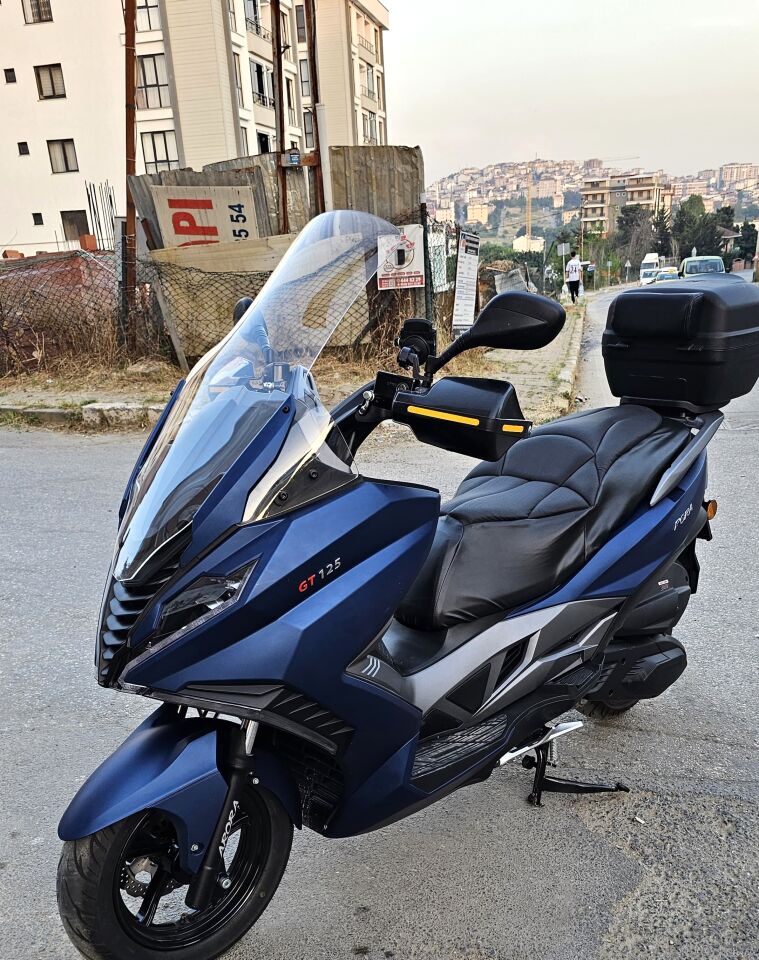 MOTOCAM Arora GT 125 Ön Cam 2023-2026 Model 83cm Şeffaf Renkli 4mm UZUN