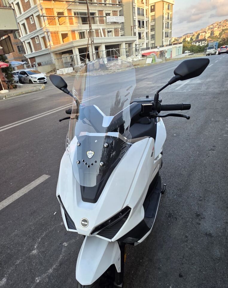 MOTOCAM RKS Vieste 249 Ön Cam 2022-2026 Model 55cm Şeffaf Renkli 4mm KISA