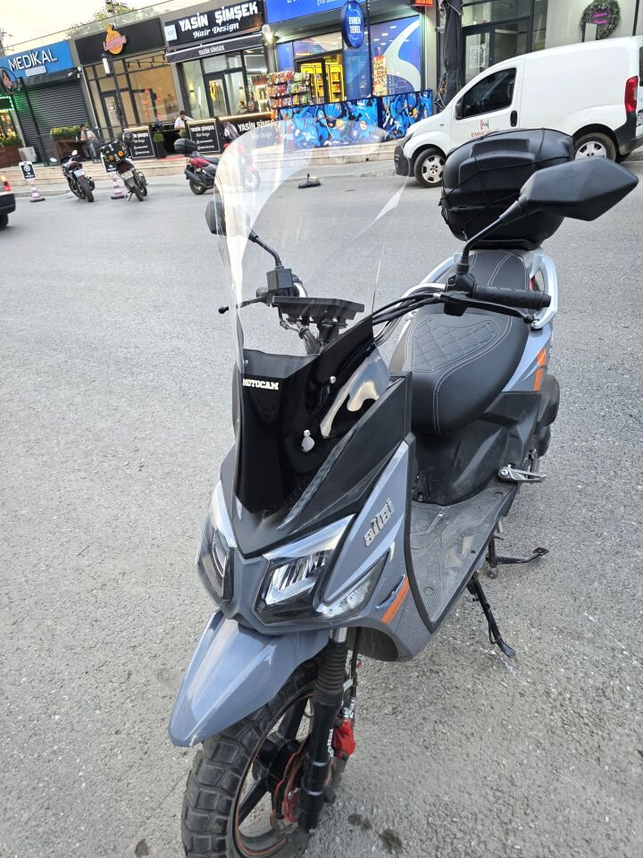 MOTOCAM Altai F3 Max Ön Cam 2024-2026 Model 63cm Şeffaf Renkli 4mm