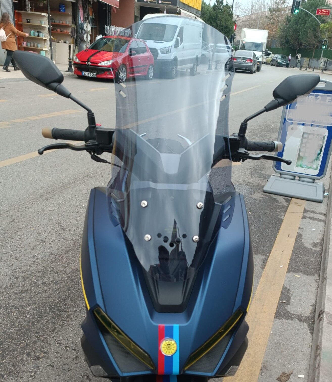 MOTOCAM RKS Vieste 249 Ön Cam 2022-2026 Model 65cm Füme Renkli 4mm ORTA BOYLU