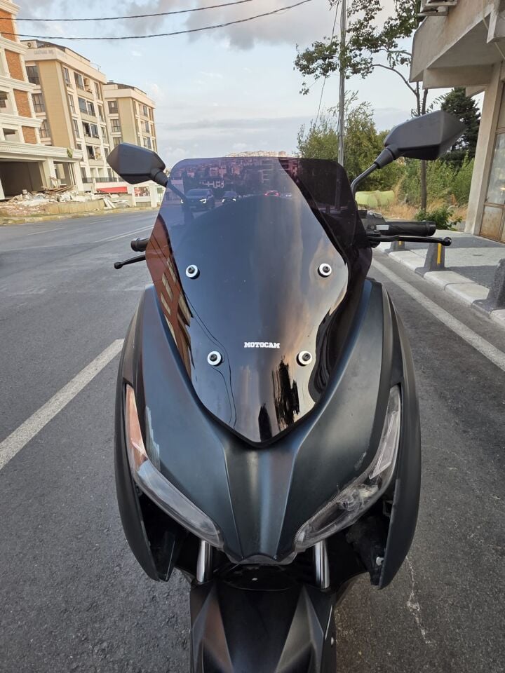 MOTOCAM Arora Max PRO 125 Ön Cam 2023-2026 Model 43cm Siyah Renkli 4mm SPORTİF