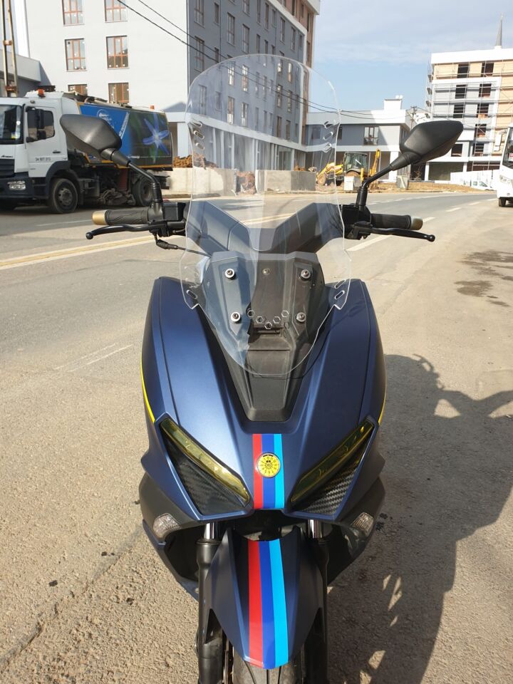 MOTOCAM RKS Vieste 249 Ön Cam 2022-2026 Model 65cm Şeffaf Renkli 4mm ORTA BOYLU