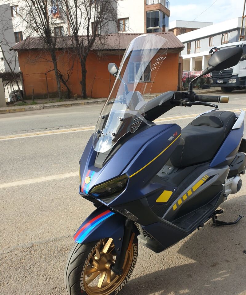 MOTOCAM RKS Vieste 249 Ön Cam 2022-2026 Model 65cm Şeffaf Renkli 4mm ORTA BOYLU