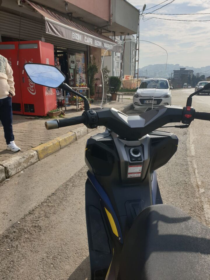 MOTOCAM RKS Vieste 249 Ön Cam 2022-2026 Model 65cm Şeffaf Renkli 4mm ORTA BOYLU