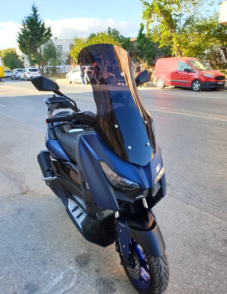 MOTOCAM Arora Max PRO 125 Ön Cam 2023-2026 Model 65cm Siyah Renkli 4mm ORTA BOYLU