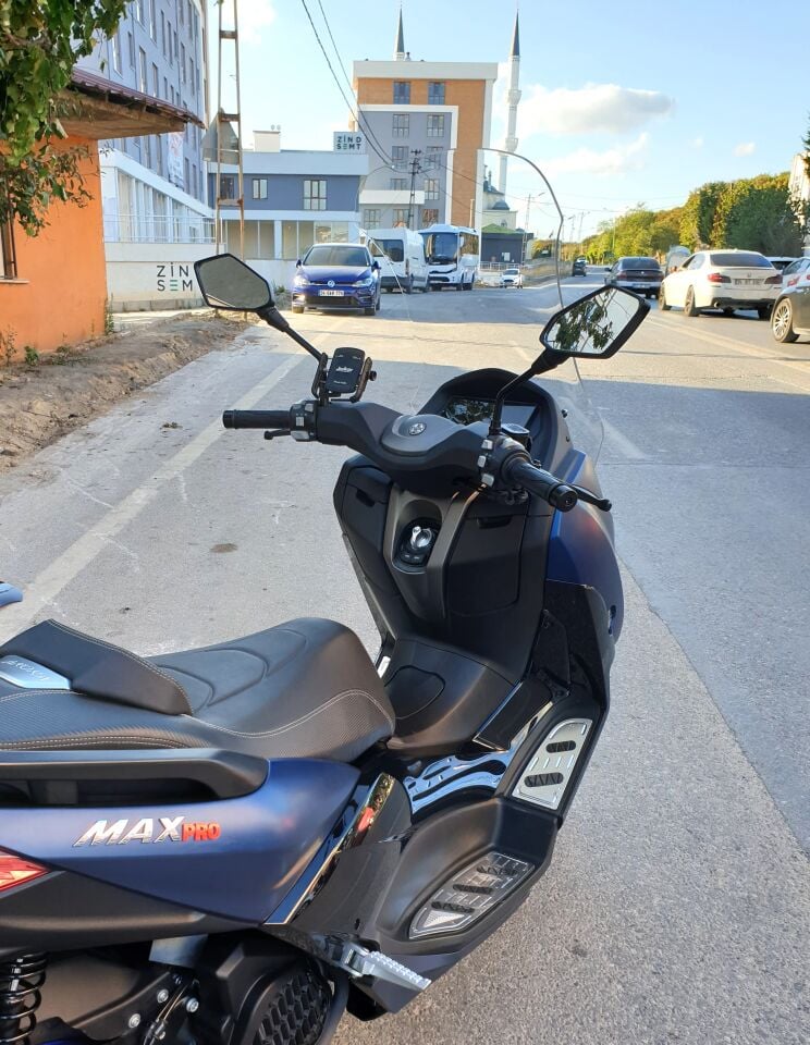 MOTOCAM Arora Max PRO 125 Ön Cam 2023-2026 Model 65cm Şeffaf Renkli 4mm ORTA BOYLU