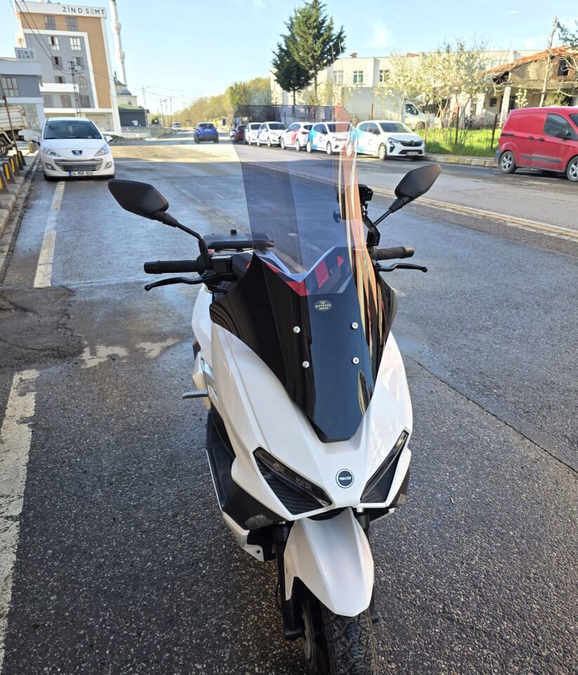 MOTOCAM RKS Vieste 249 Ön Cam 2022-2026 Model 78cm Füme Renkli 4mm UZUN
