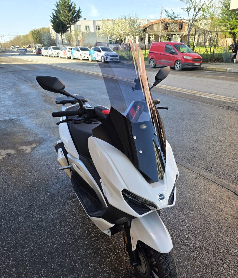 MOTOCAM RKS Vieste 249 Ön Cam 2022-2026 Model 78cm Füme Renkli 4mm UZUN