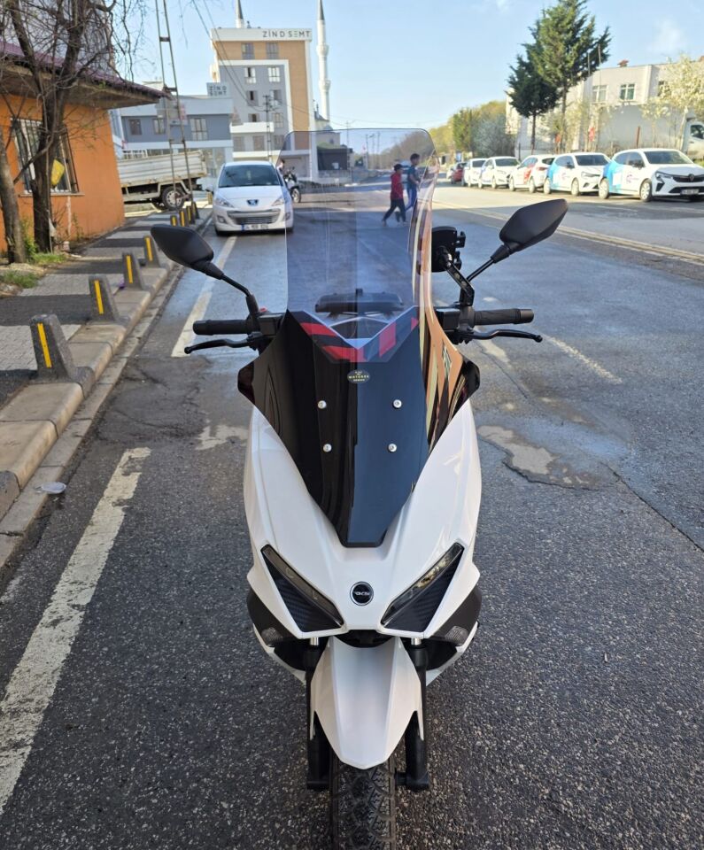 MOTOCAM RKS Vieste 249 Ön Cam 2022-2026 Model 78cm Füme Renkli 4mm UZUN