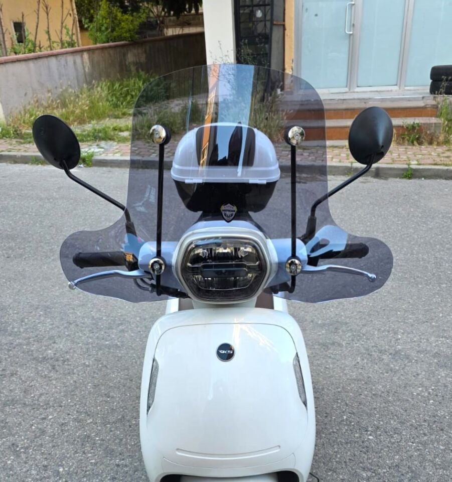 MOTOCAM RKS VPS 125 Ön Cam 2022-2026 Model 42cm Füme Renkli 4mm Elcikli APARATSIZ