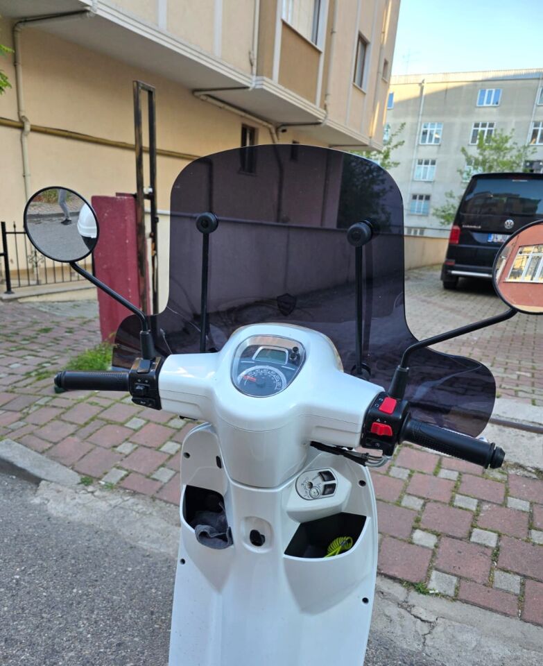 MOTOCAM RKS VPS 125 Ön Cam 2022-2026 Model 42cm Siyah Renkli 4mm Elcikli APARATSIZ