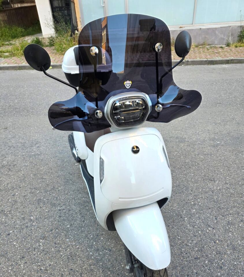 MOTOCAM RKS VPS 125 Ön Cam 2022-2026 Model 42cm Siyah Renkli 4mm Elcikli APARATSIZ