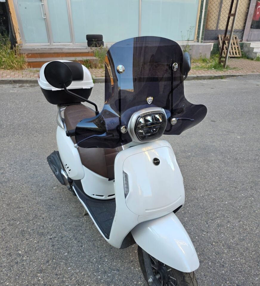 MOTOCAM RKS VPS 125 Ön Cam 2022-2026 Model 42cm Siyah Renkli 4mm Elcikli APARATSIZ