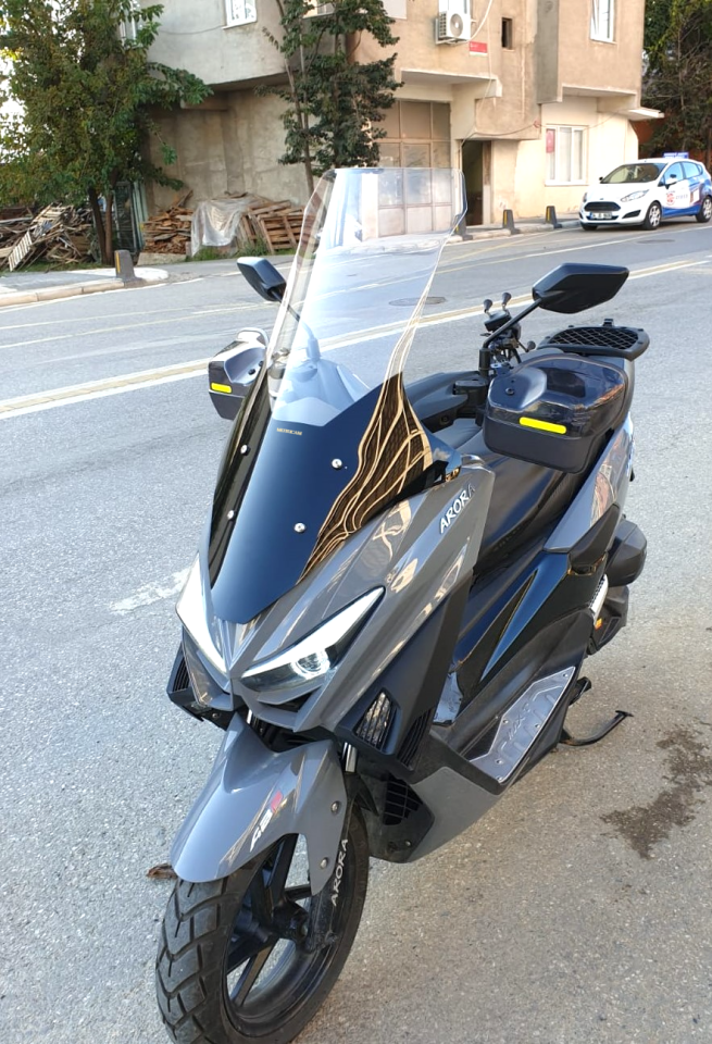 MOTOCAM Arora Max PRO 125 Ön Cam 2023-2026 Model 78cm Şeffaf Renkli 4mm UZUN