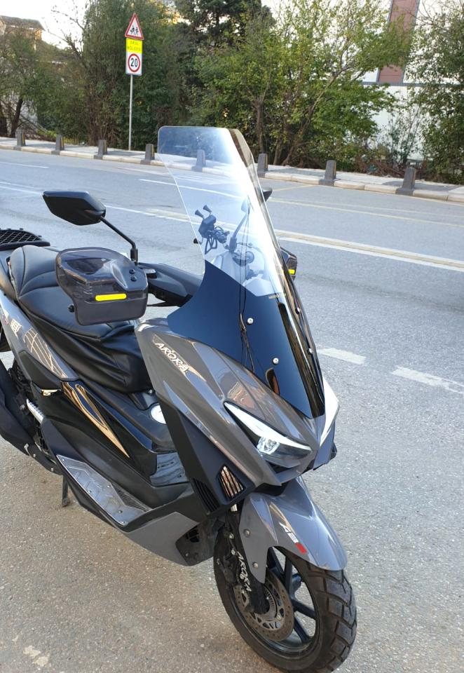 MOTOCAM Arora Max PRO 125 Ön Cam 2023-2026 Model 78cm Şeffaf Renkli 4mm UZUN