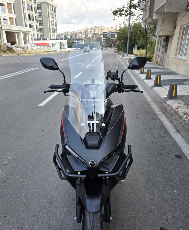 MOTOCAM Salcano Wind 150 Ön Cam 2023-2026 Model 57cm Şeffaf Renkli 4mm