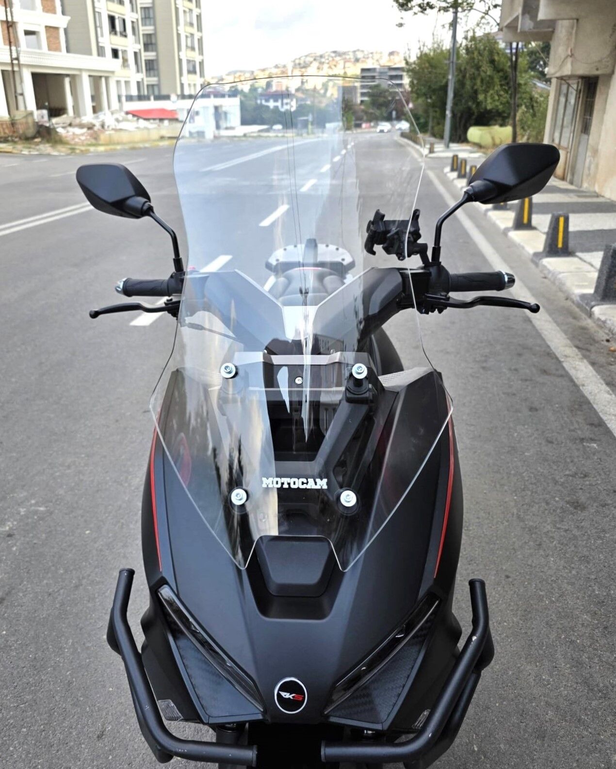 MOTOCAM Salcano Wind 150 Ön Cam 2023-2026 Model 57cm Şeffaf Renkli 4mm