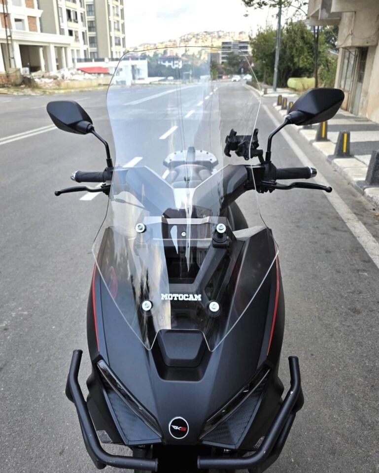 MOTOCAM Salcano Wind 150 Ön Cam 2023-2026 Model 57cm Şeffaf Renkli 4mm