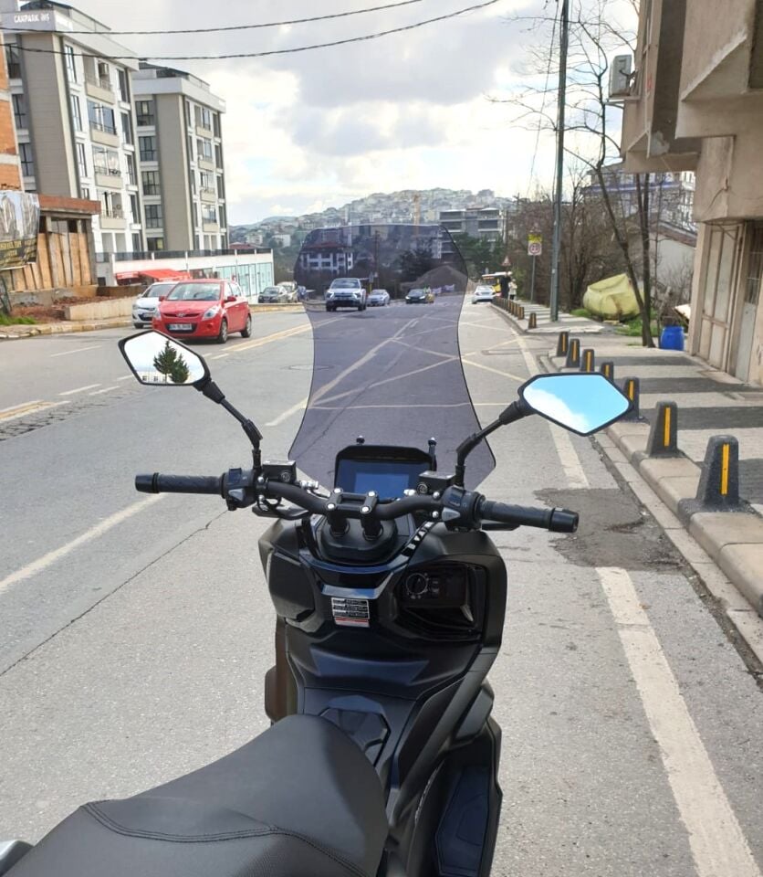 MOTOCAM Salcano Wind 150 Ön Cam 2023-2026 Model 68cm Füme Renkli 4mm