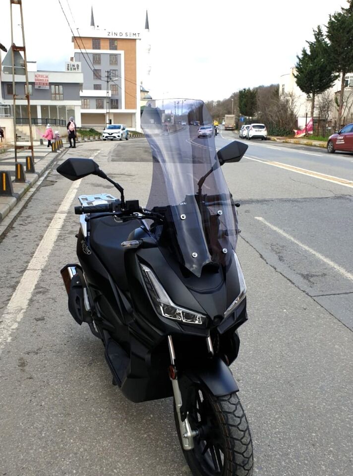 MOTOCAM Salcano Wind 150 Ön Cam 2023-2026 Model 68cm Füme Renkli 4mm