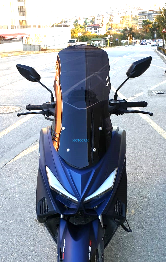 MOTOCAM Arora Max T Ön Cam 2022-2026 Model 65cm Siyah Renkli 4mm ORTA BOYLU