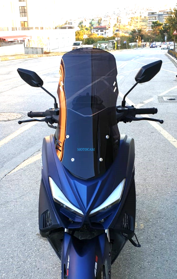 MOTOCAM Arora Max T Ön Cam 2022-2026 Model 65cm Siyah Renkli 4mm ORTA BOYLU