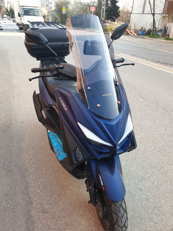 MOTOCAM Arora Max T Ön Cam 2022-2026 Model 75cm Füme Renkli 4mm UZUN