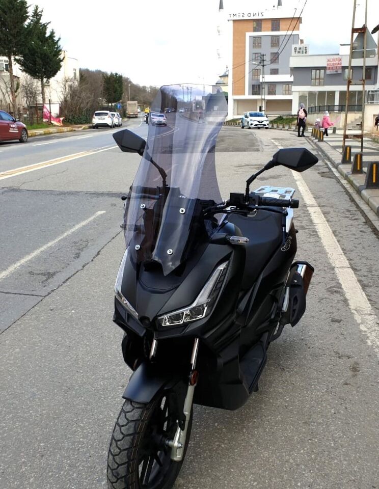 MOTOCAM Salcano Wind 150 Ön Cam 2023-2026 Model 75cm Füme Renkli 4mm