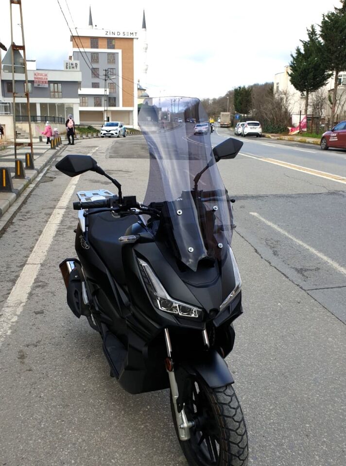 MOTOCAM Salcano Wind 150 Ön Cam 2023-2026 Model 75cm Füme Renkli 4mm