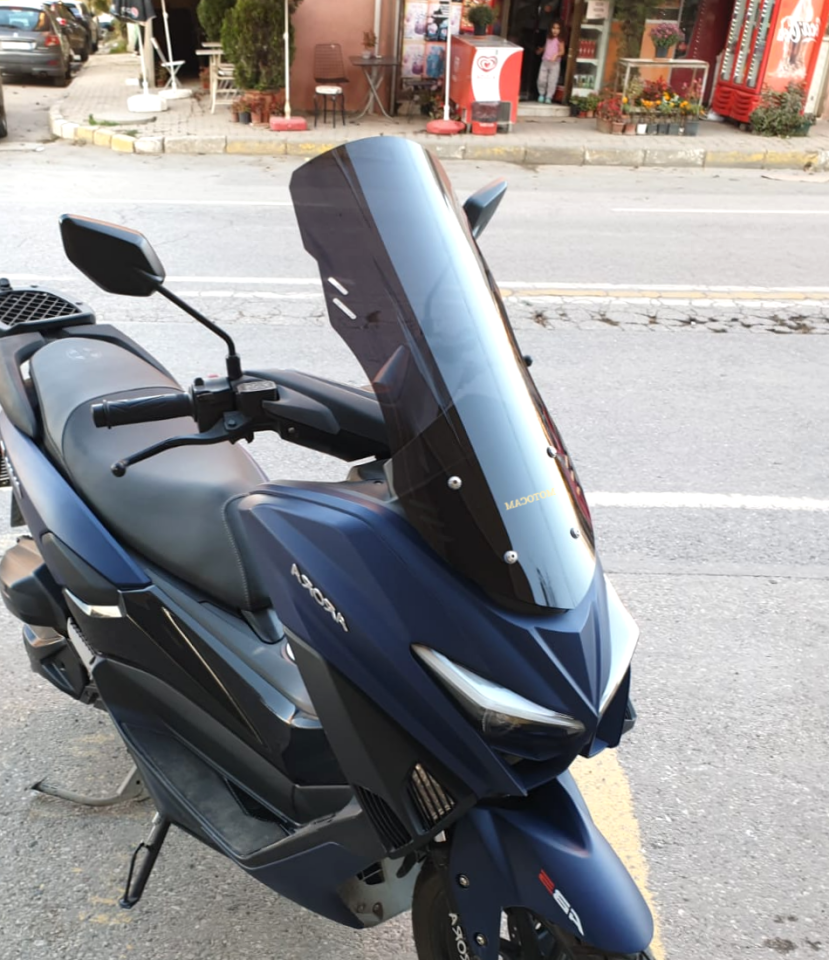 MOTOCAM Arora Max T Ön Cam 2022-2026 Model 75cm Siyah Renkli 4mm UZUN