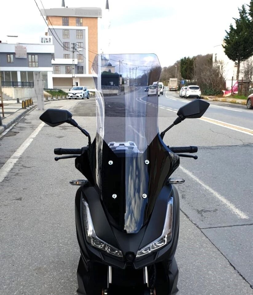 MOTOCAM Salcano Wind 150 Ön Cam 2023-2026 Model 78cm Füme Renkli 4mm